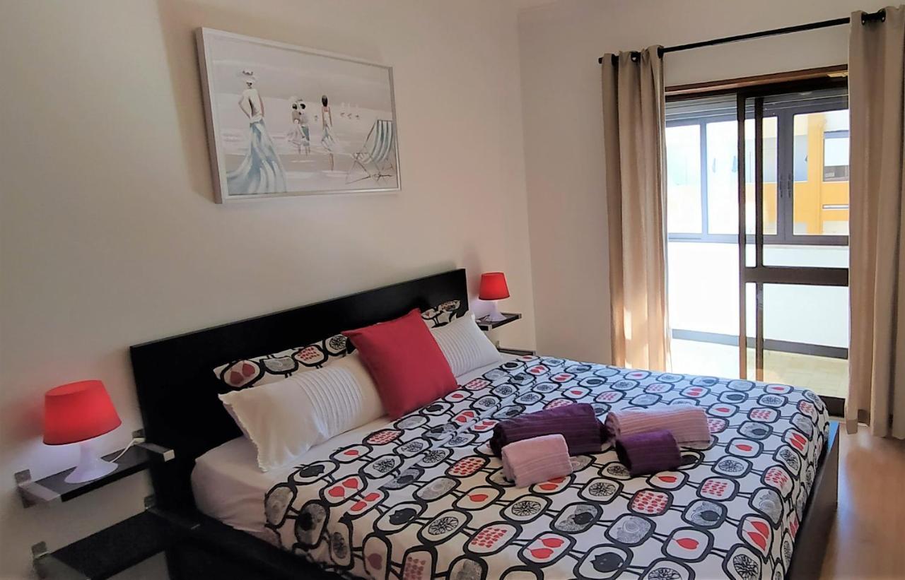 Large Apartment Near The Beach And Lisbon กอสตา ดา กาปาริกา ภายนอก รูปภาพ